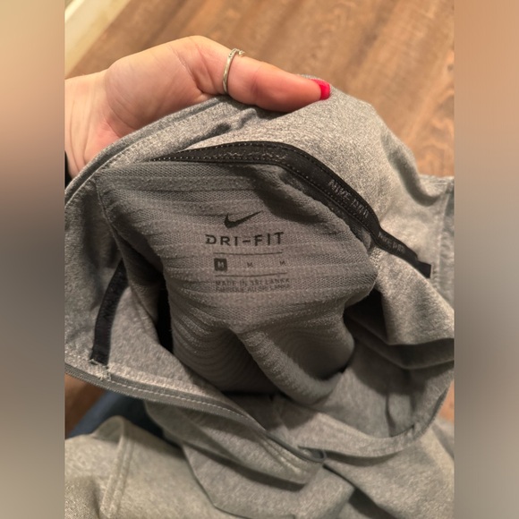 nike quarter zip - Picture 2 of 2